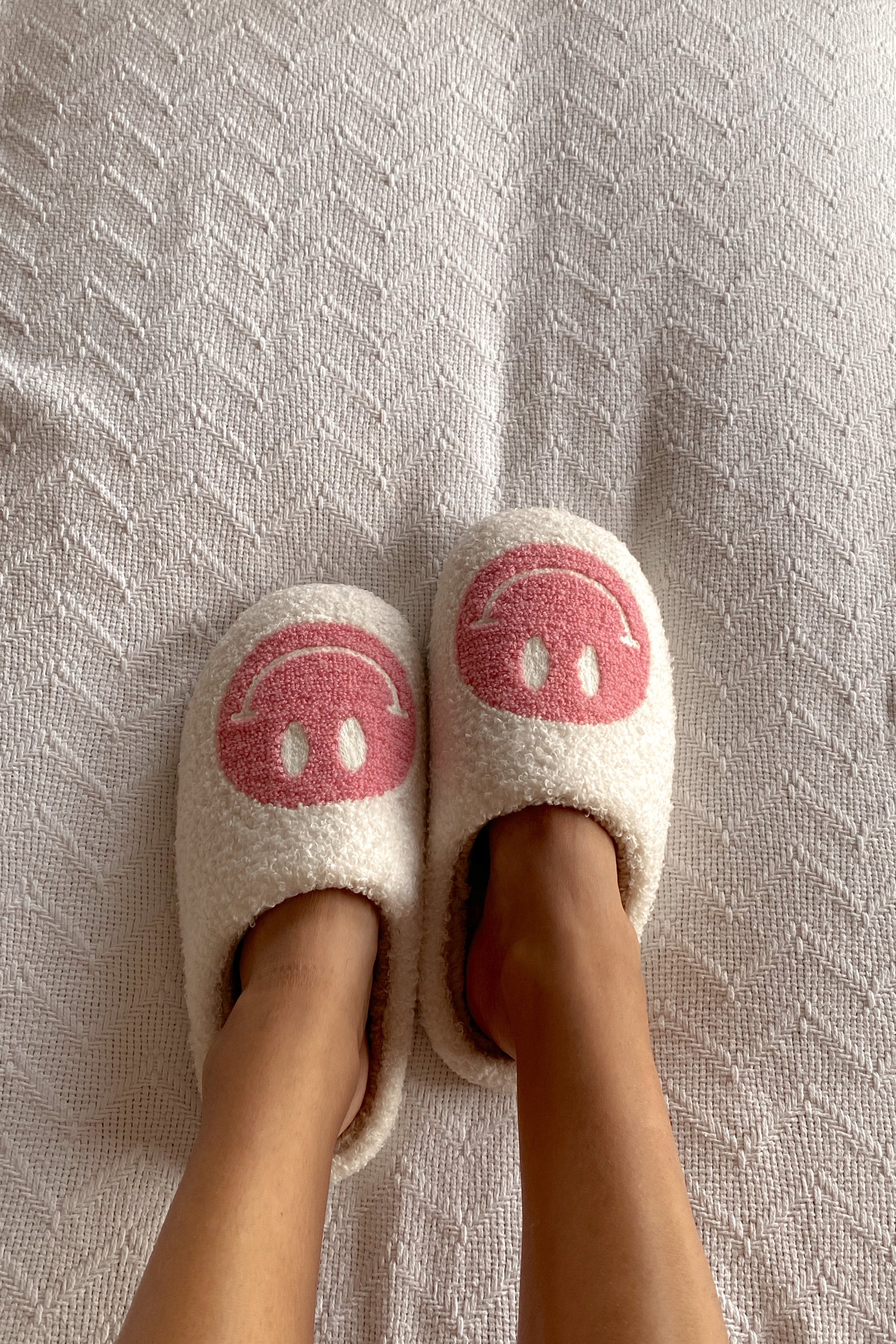 Happy Home Slippers — Pink (Preorder)