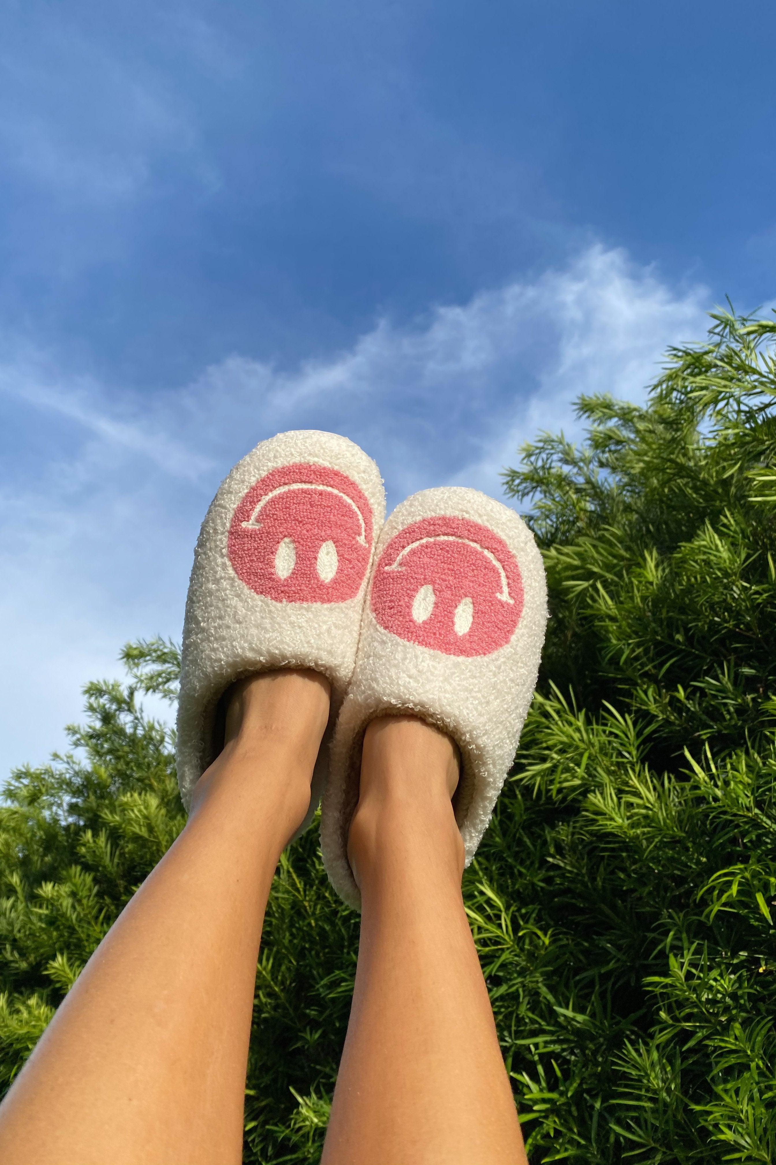 Happy Home Slippers — Pink (Preorder)